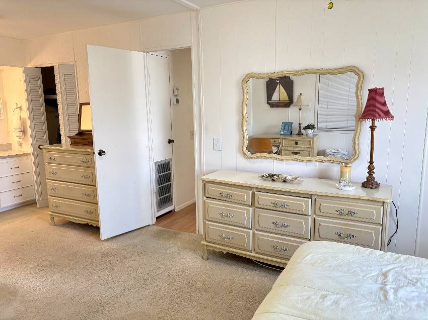 956 Bonaire E a Venice, FL Mobile or Manufactured Home for Sale